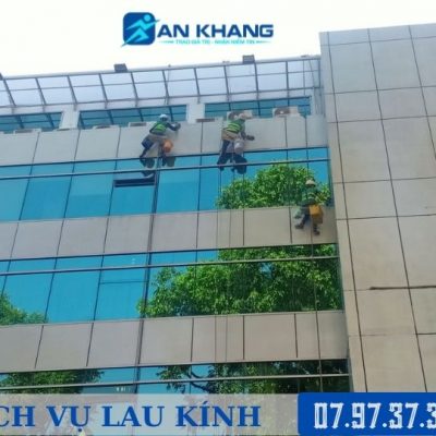 DỊCH VỤ VỆ SINH LAU KÍNH TẠI TAM ĐẢO